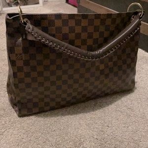 Was a gift. Faux Artsy and is beautiful.